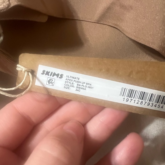 NWT SKIMS NIPPY BRA - Picture 4 of 4